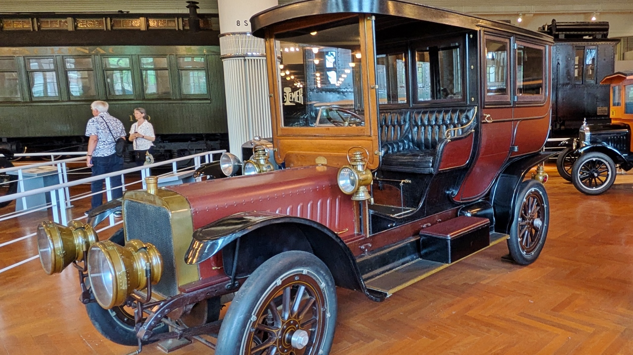 1908 Stevens-Duryea Model U Limousine
