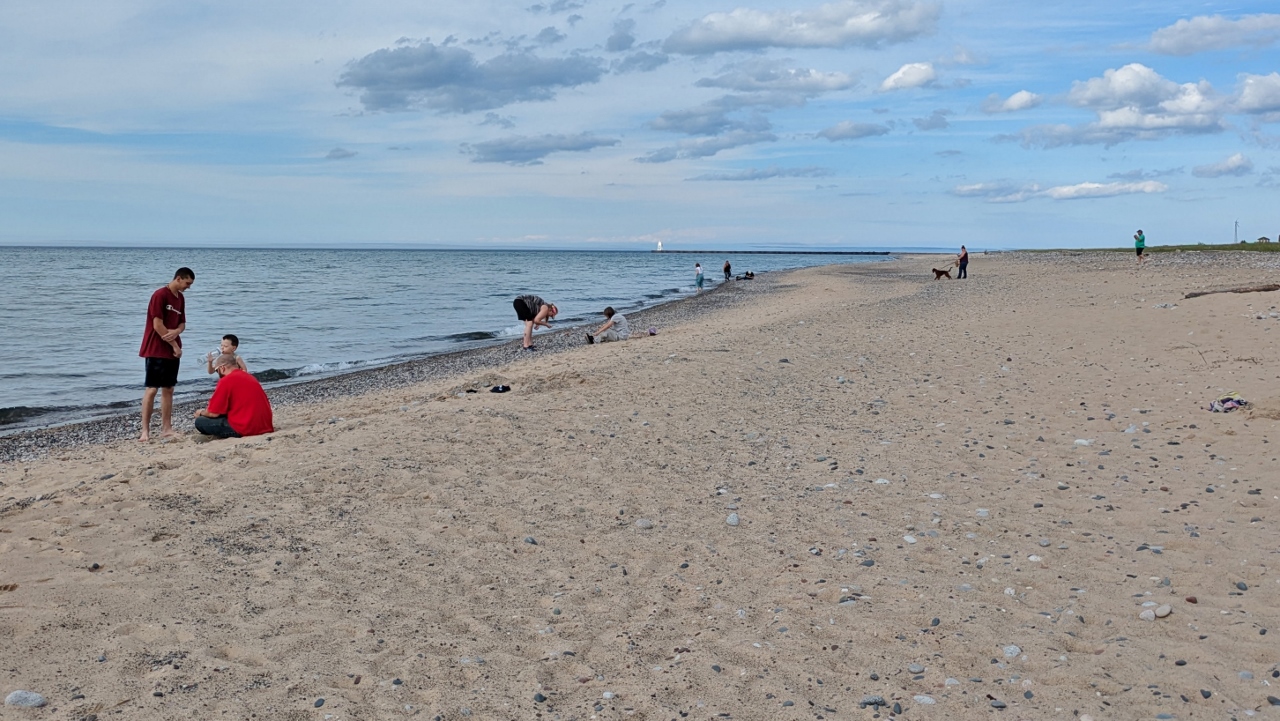 Beach Walkers Seek "Yooperlite" Rocks that Contain Fluorescent Sodalite