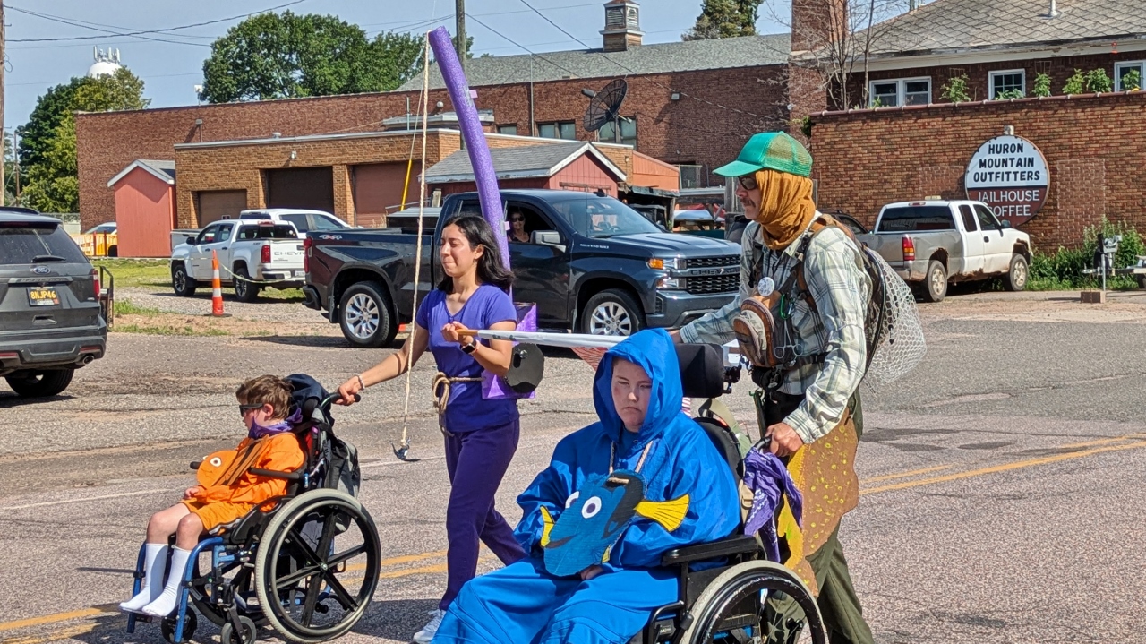 This Camp House Chose Fishing Theme