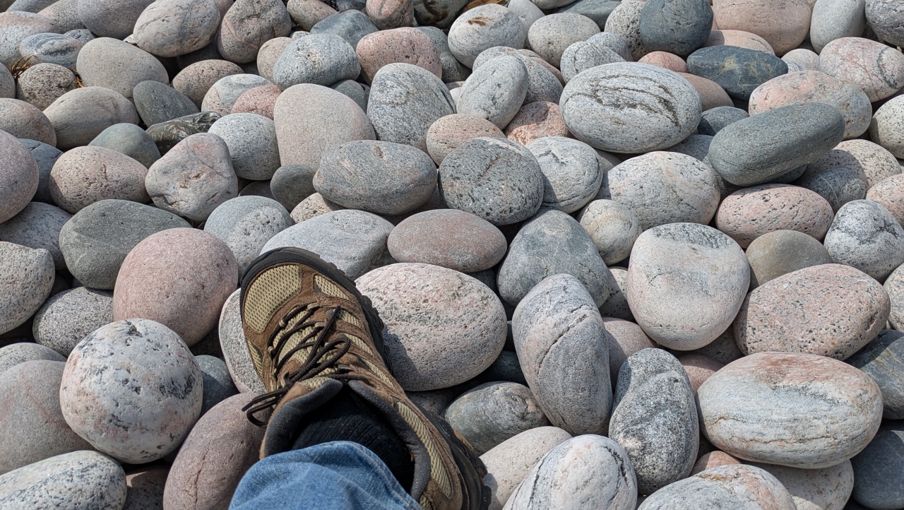 Marathon's Pebble Beach Begs the Question, “How Big is a Pebble?”