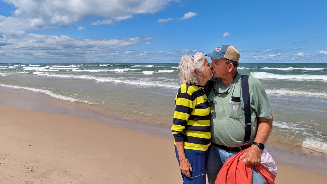 Ain't They Just a Couple of Lovebirds?