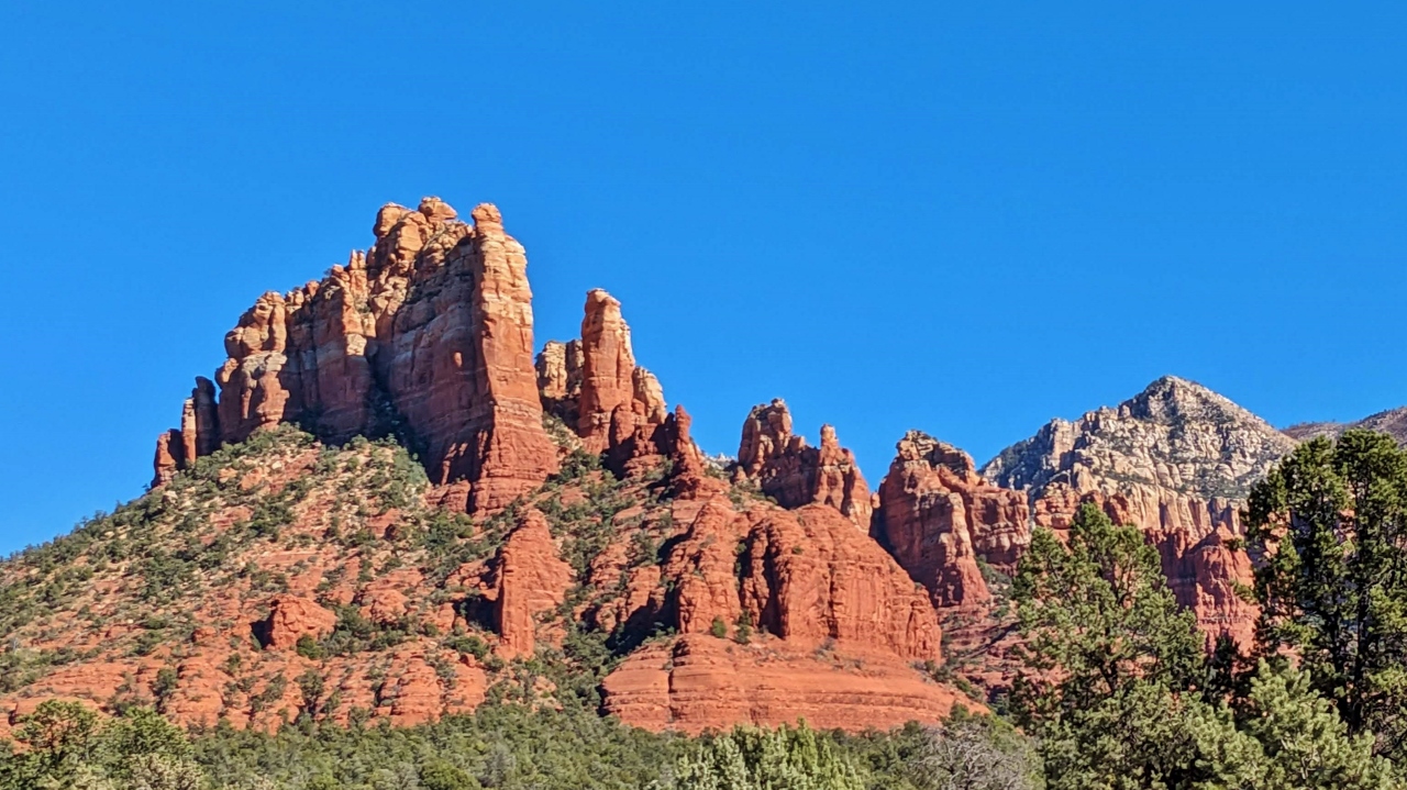 Beautiful Red Rock Peaks